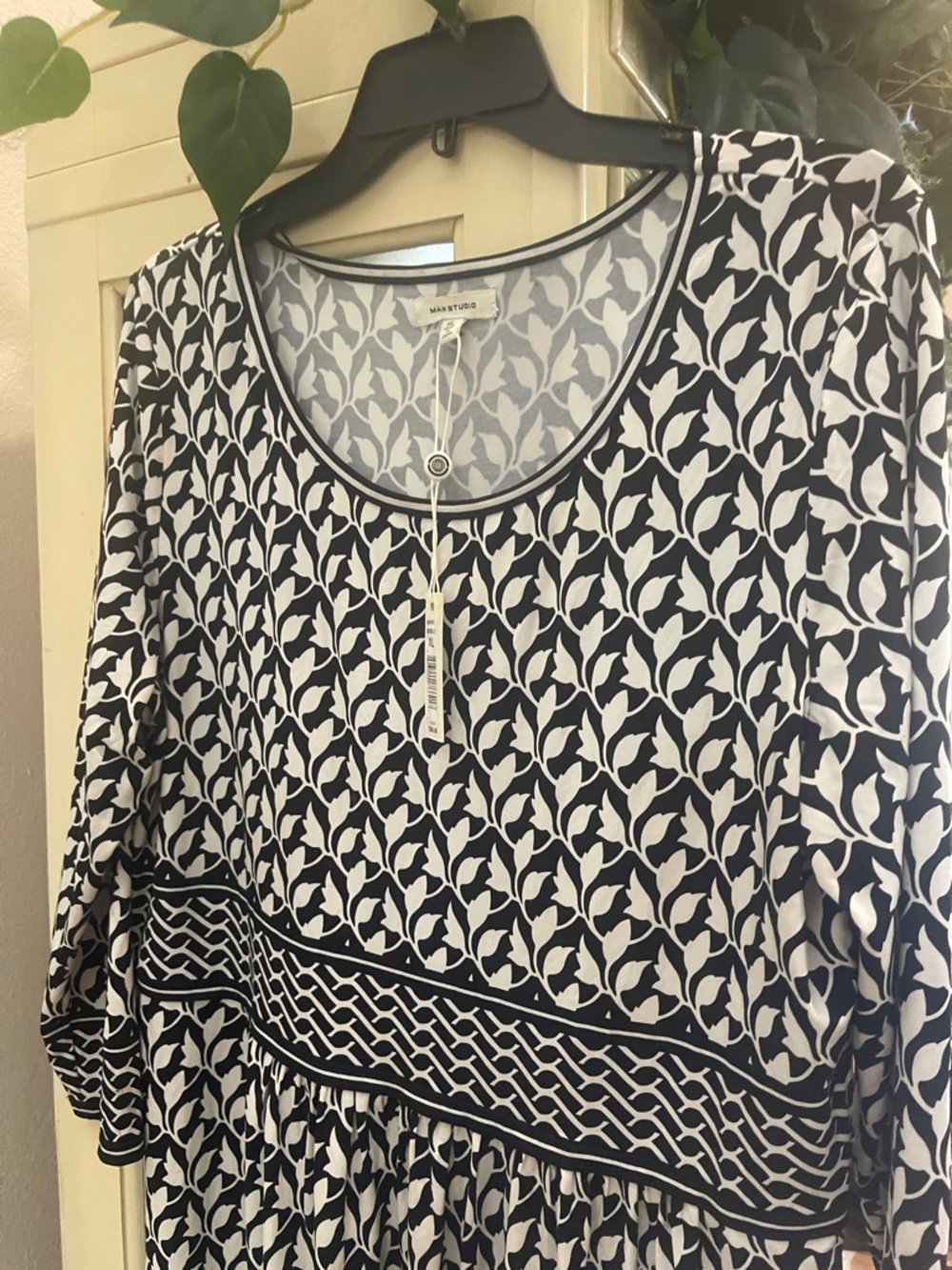 Max Studio Black and White Printed Midi Dress
